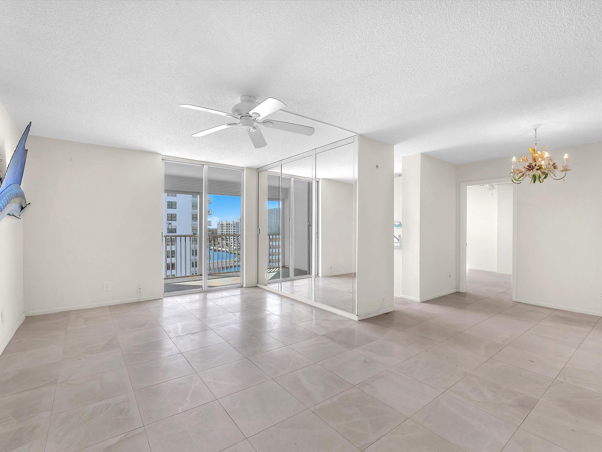 1505 N Riverside Dr 1002