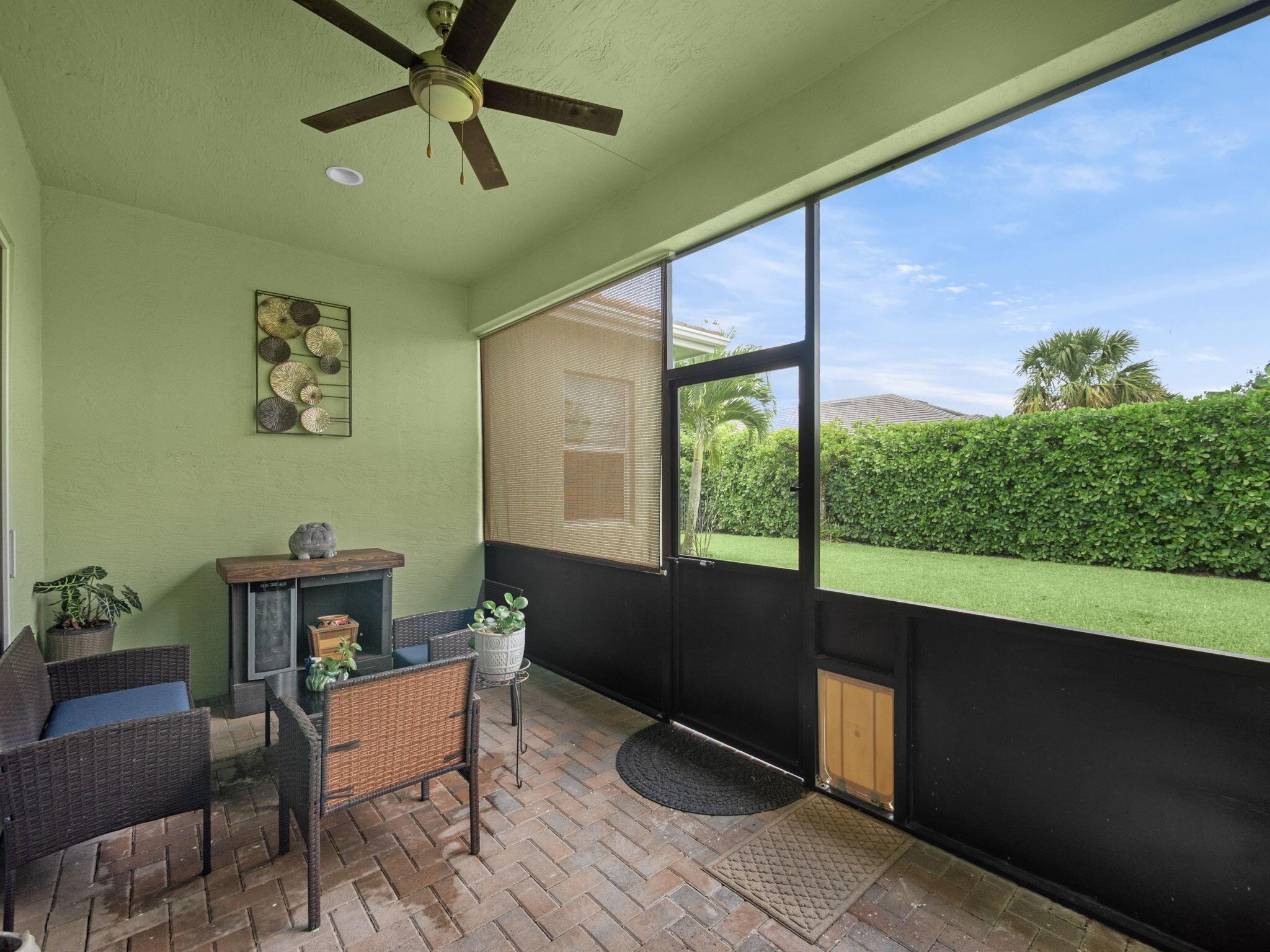 HAMMOCKS OF WESTLAKE PHAS - Residential Lease