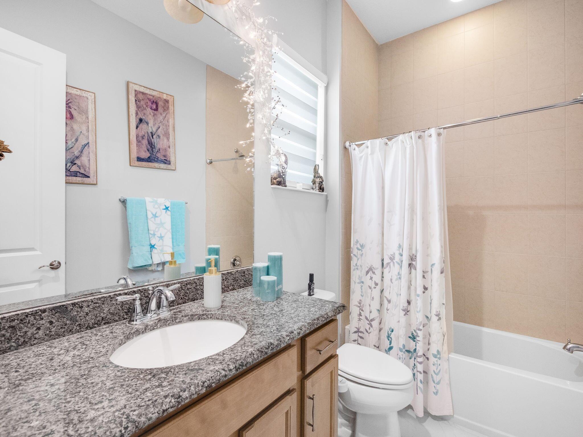 HAMMOCKS OF WESTLAKE PHAS - Residential Lease