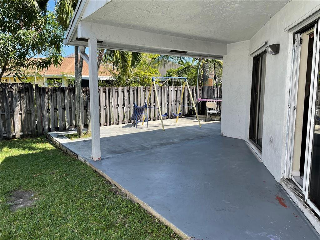 PEMBROKE LAKES SOUTH - Residential
