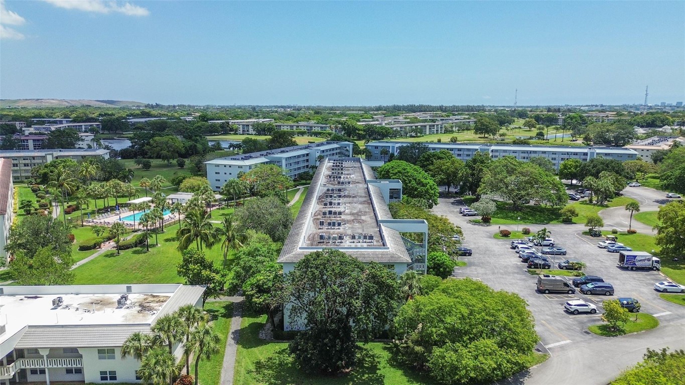 WYNMOOR VILLAGE - Residential