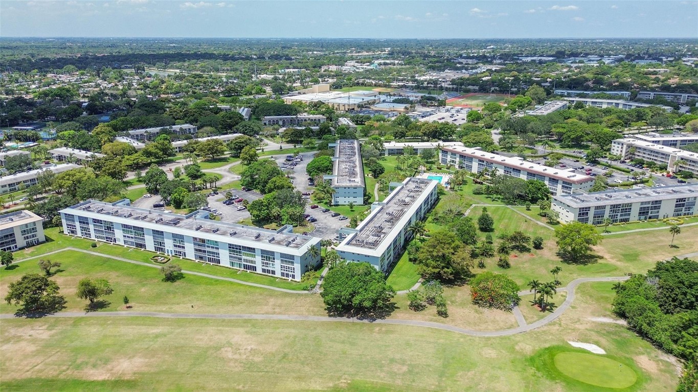 WYNMOOR VILLAGE - Residential