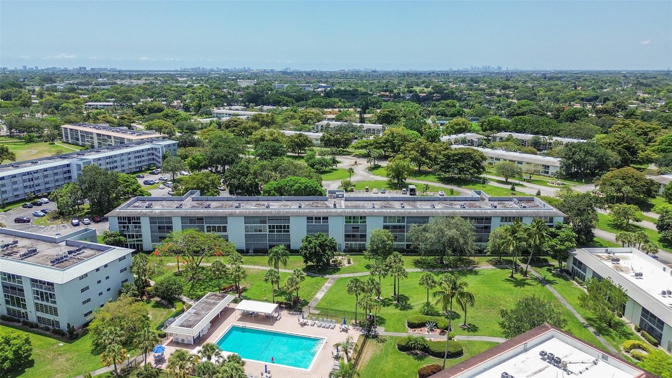 WYNMOOR VILLAGE - Residential