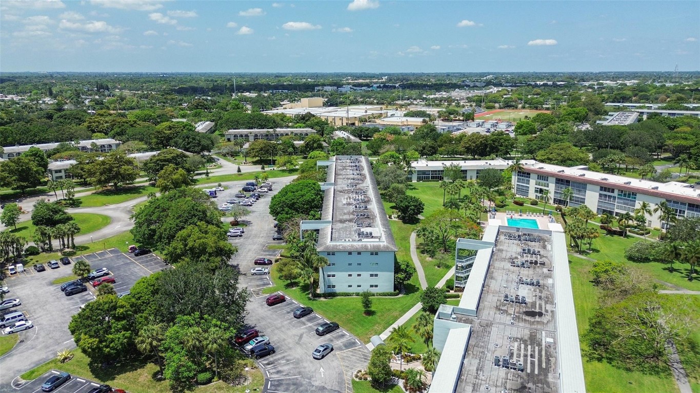 WYNMOOR VILLAGE - Residential