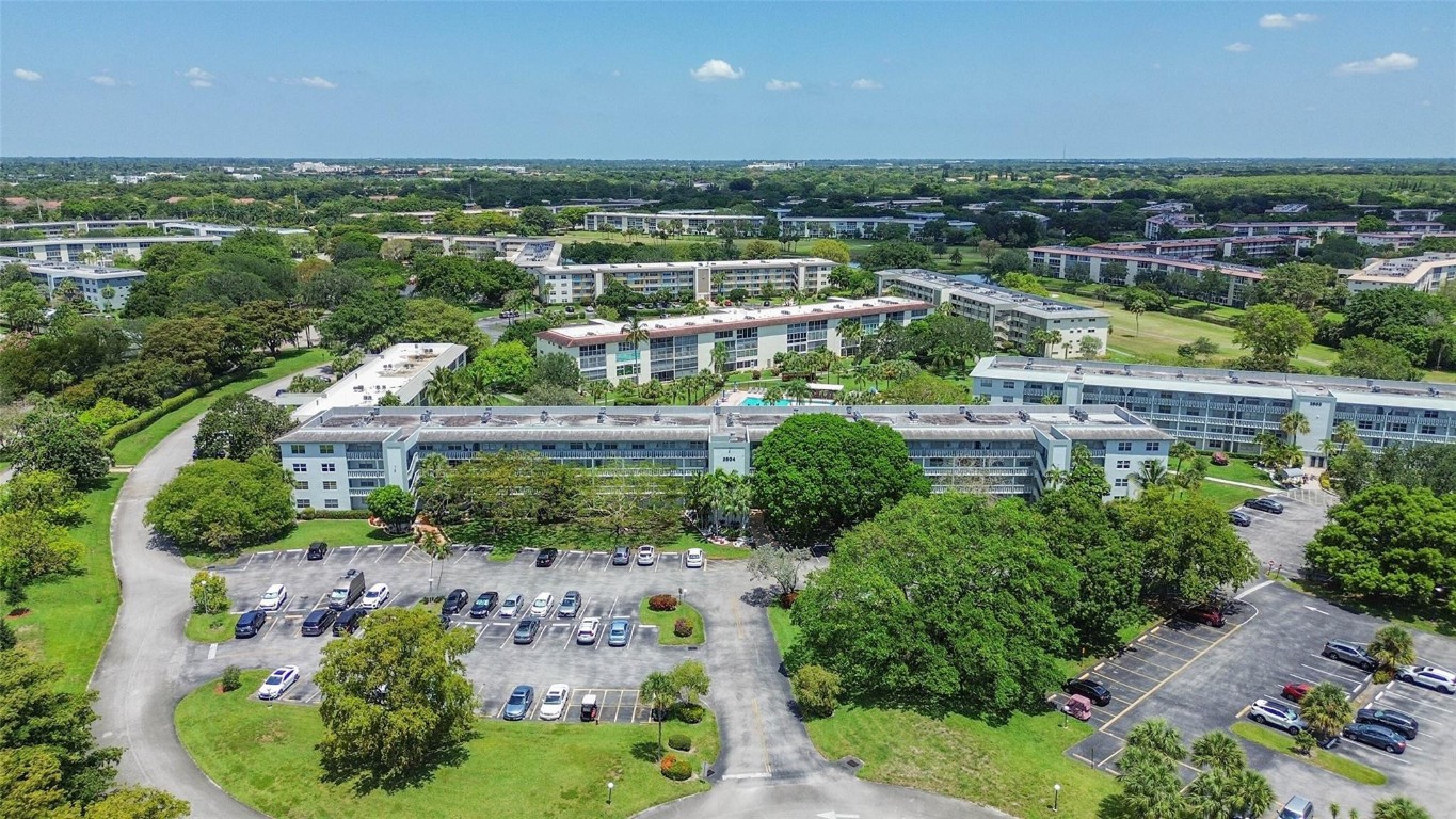 WYNMOOR VILLAGE - Residential