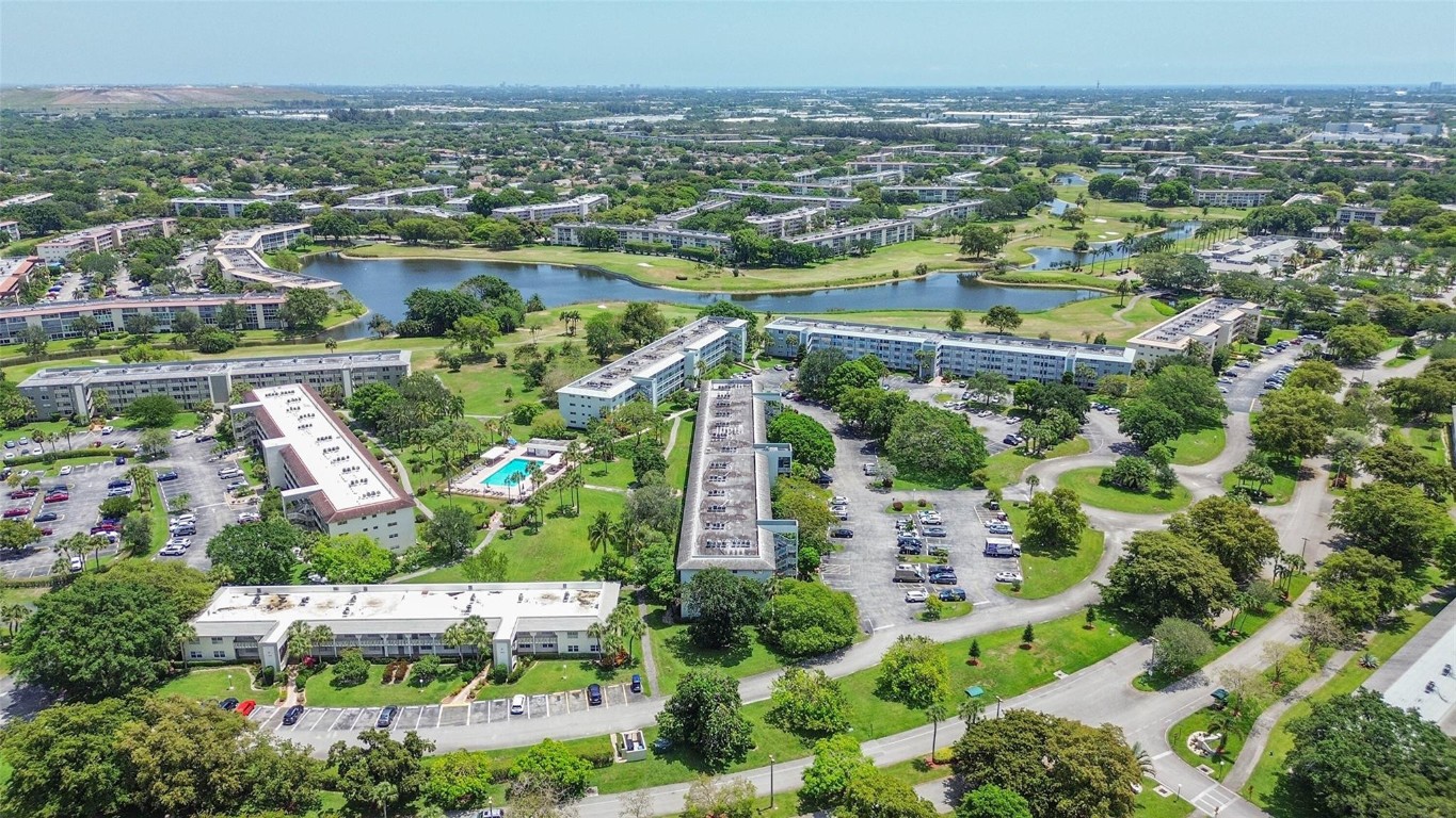 WYNMOOR VILLAGE - Residential