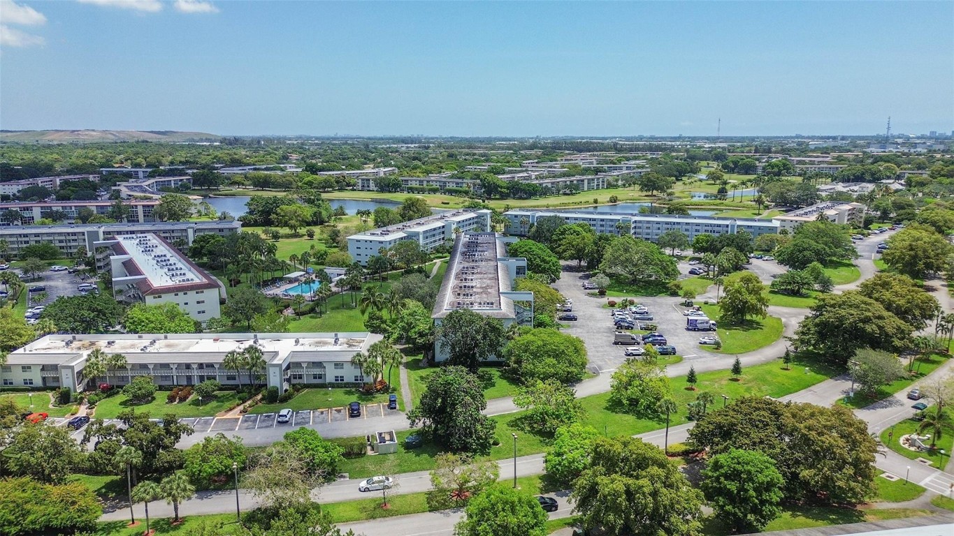 WYNMOOR VILLAGE - Residential