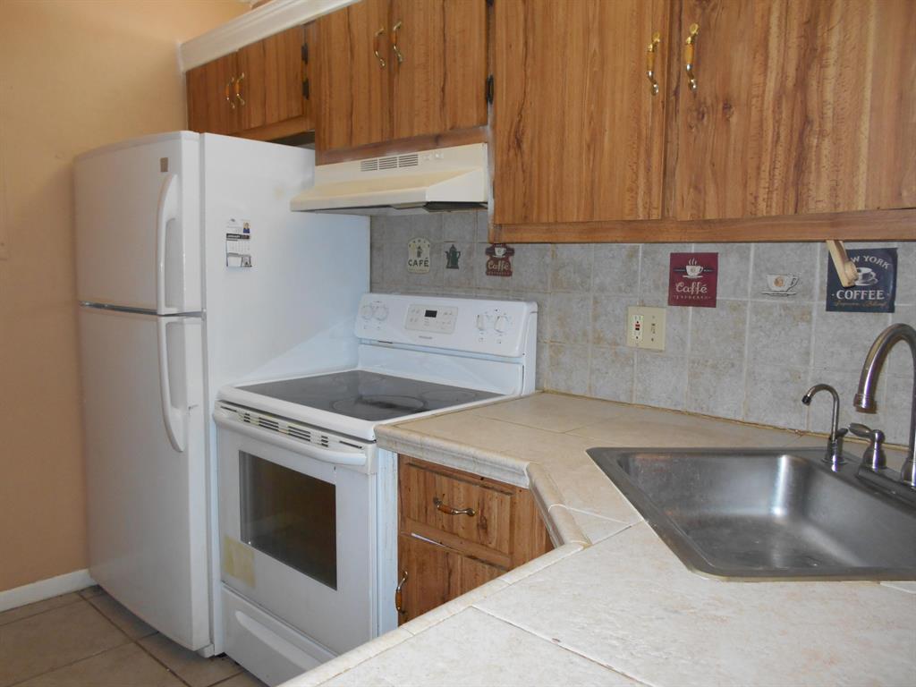 PALM CLUB VILLAGE I CONDO - Residential