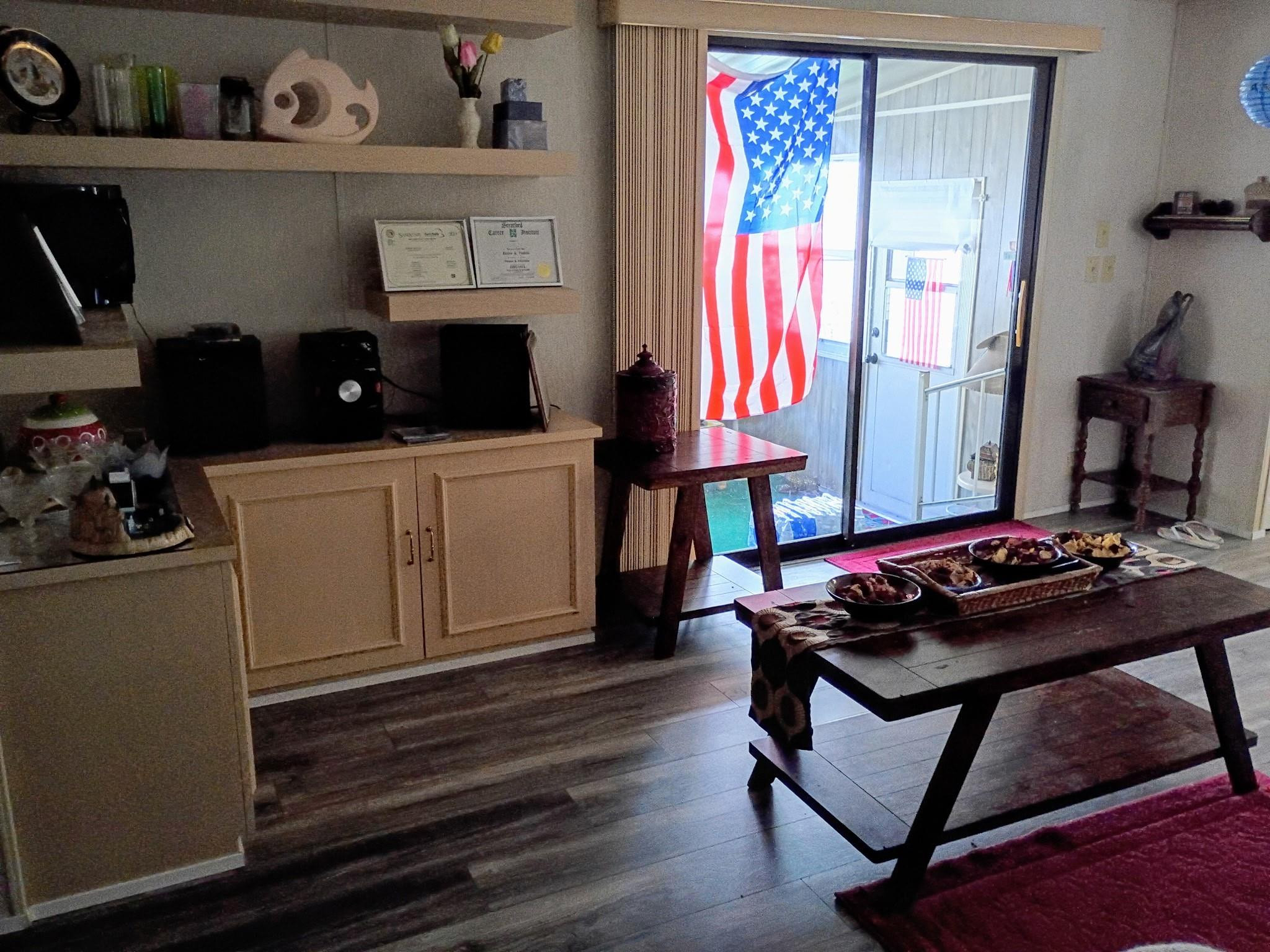 Palm Breezes Club - Residential