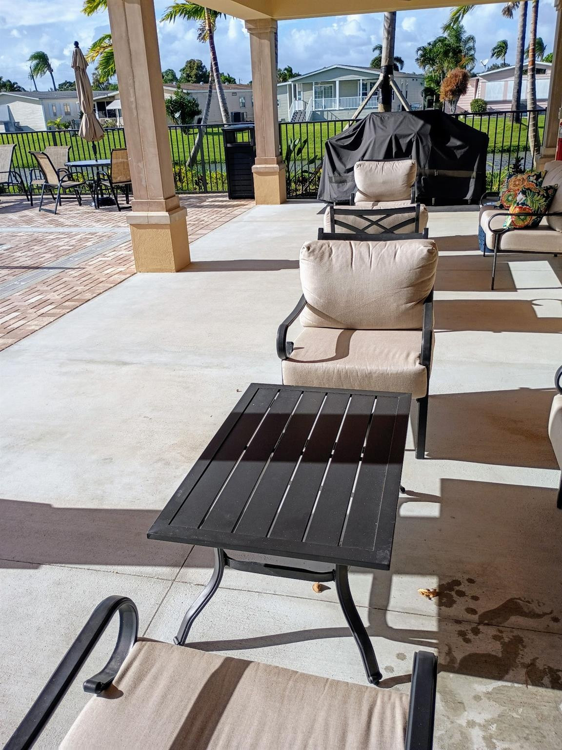 Palm Breezes Club - Residential