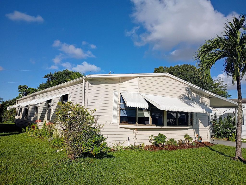 Photo of 3353 Lake Overlook Place, Lantana, FL 33462 (MLS # F10531557)