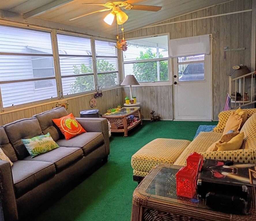 Palm Breezes Club - Residential