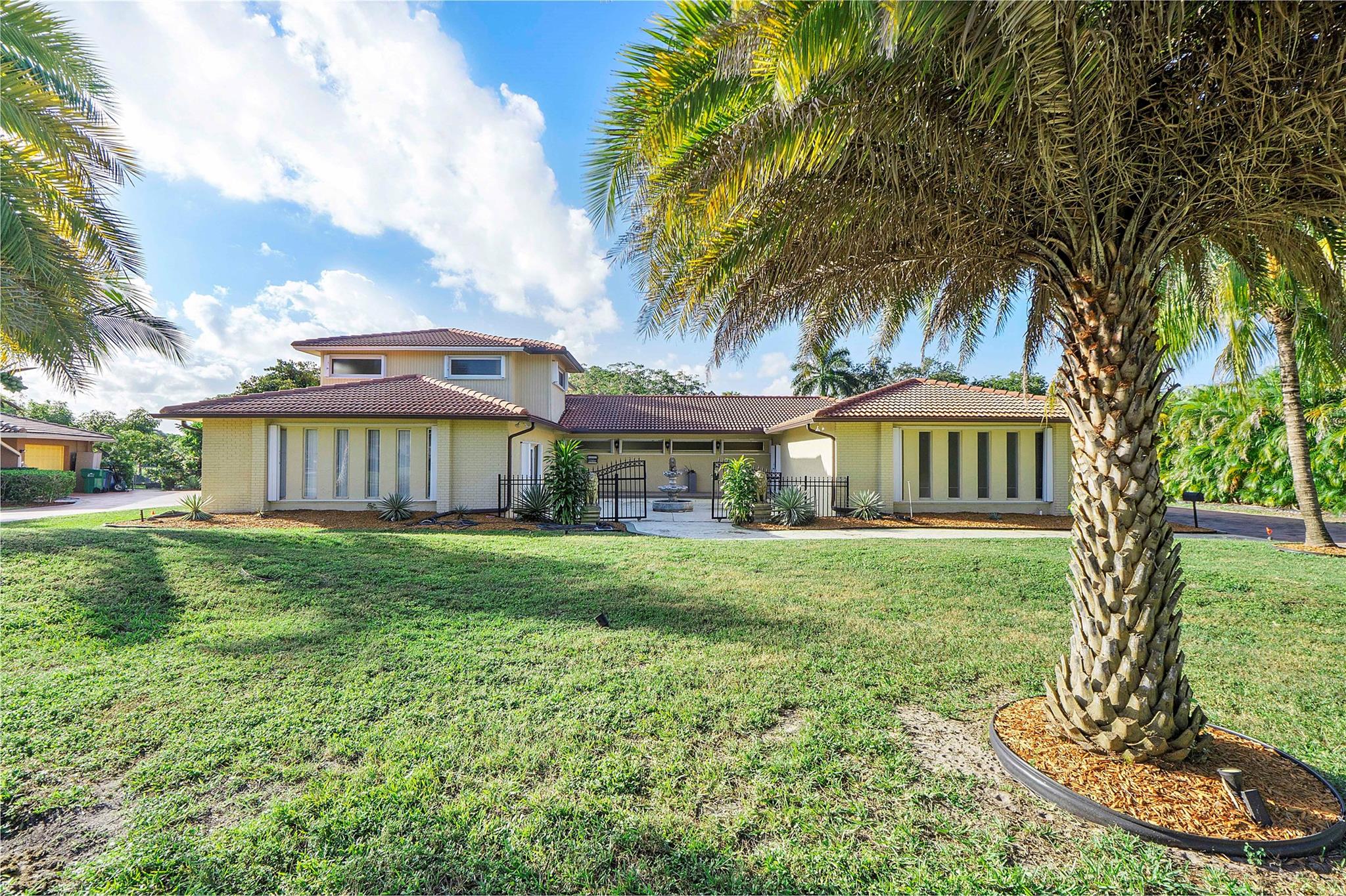 Coral Spgs Village Green - Residential