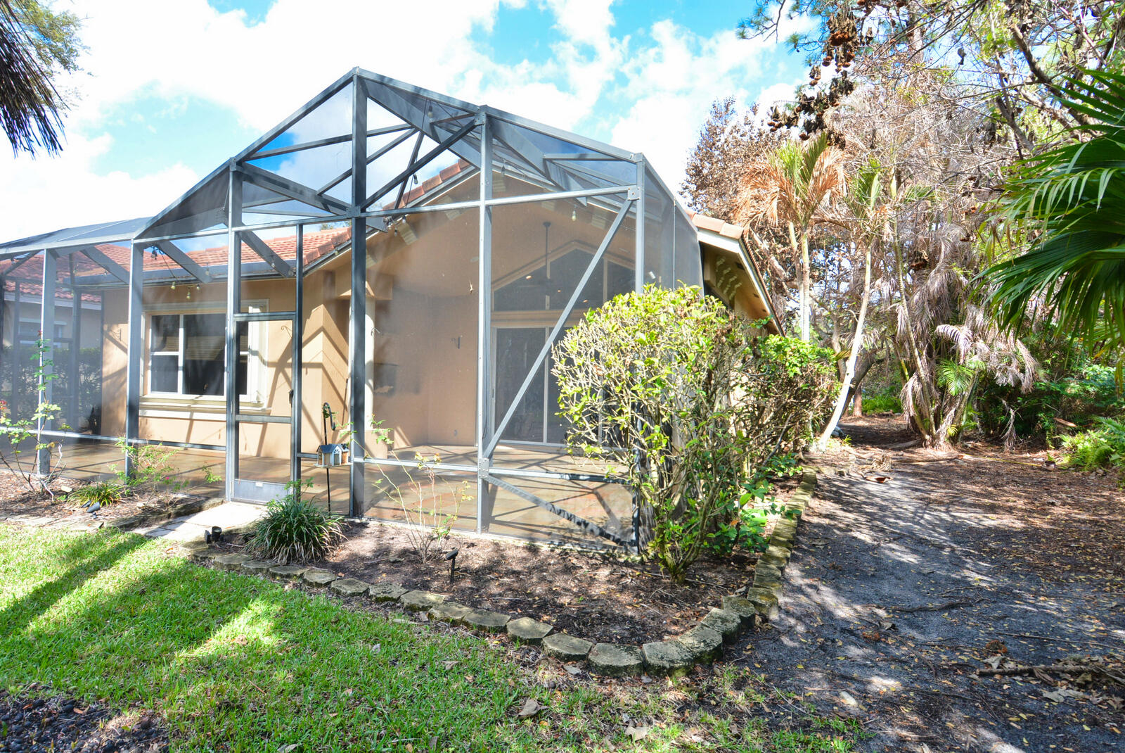 MAIDSTONE - Residential