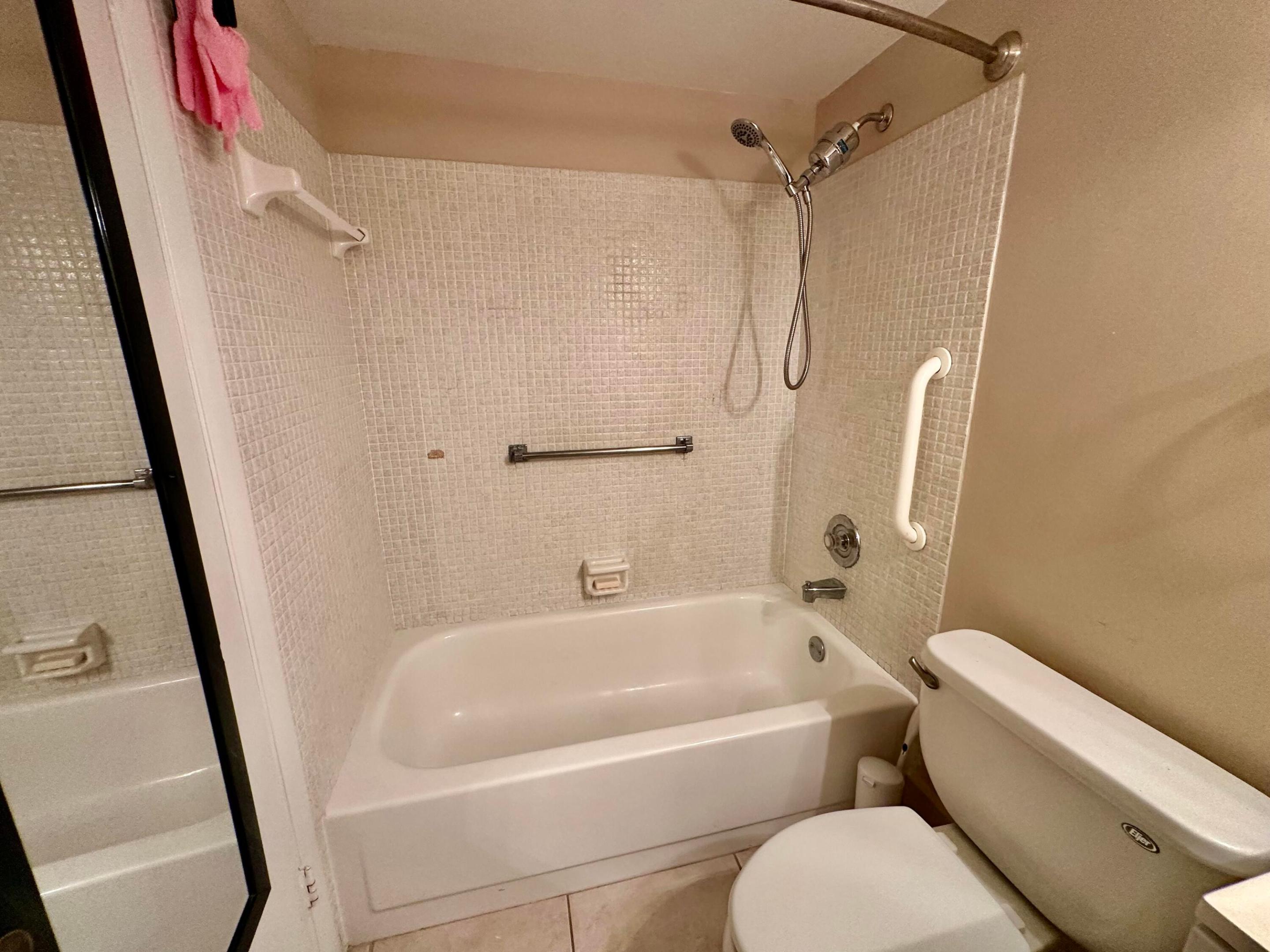 FARNHAM D CONDO - Residential
