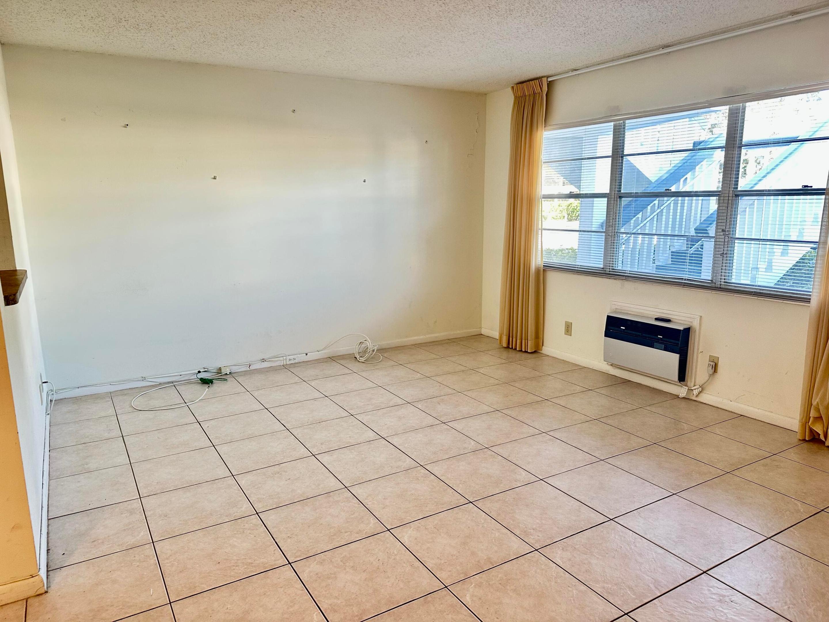 FARNHAM D CONDO - Residential