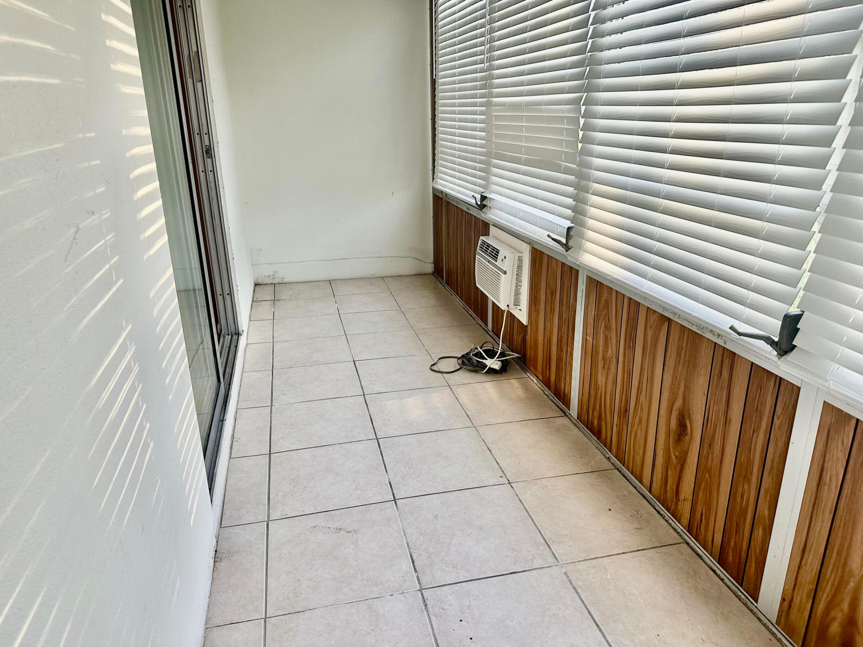 FARNHAM D CONDO - Residential