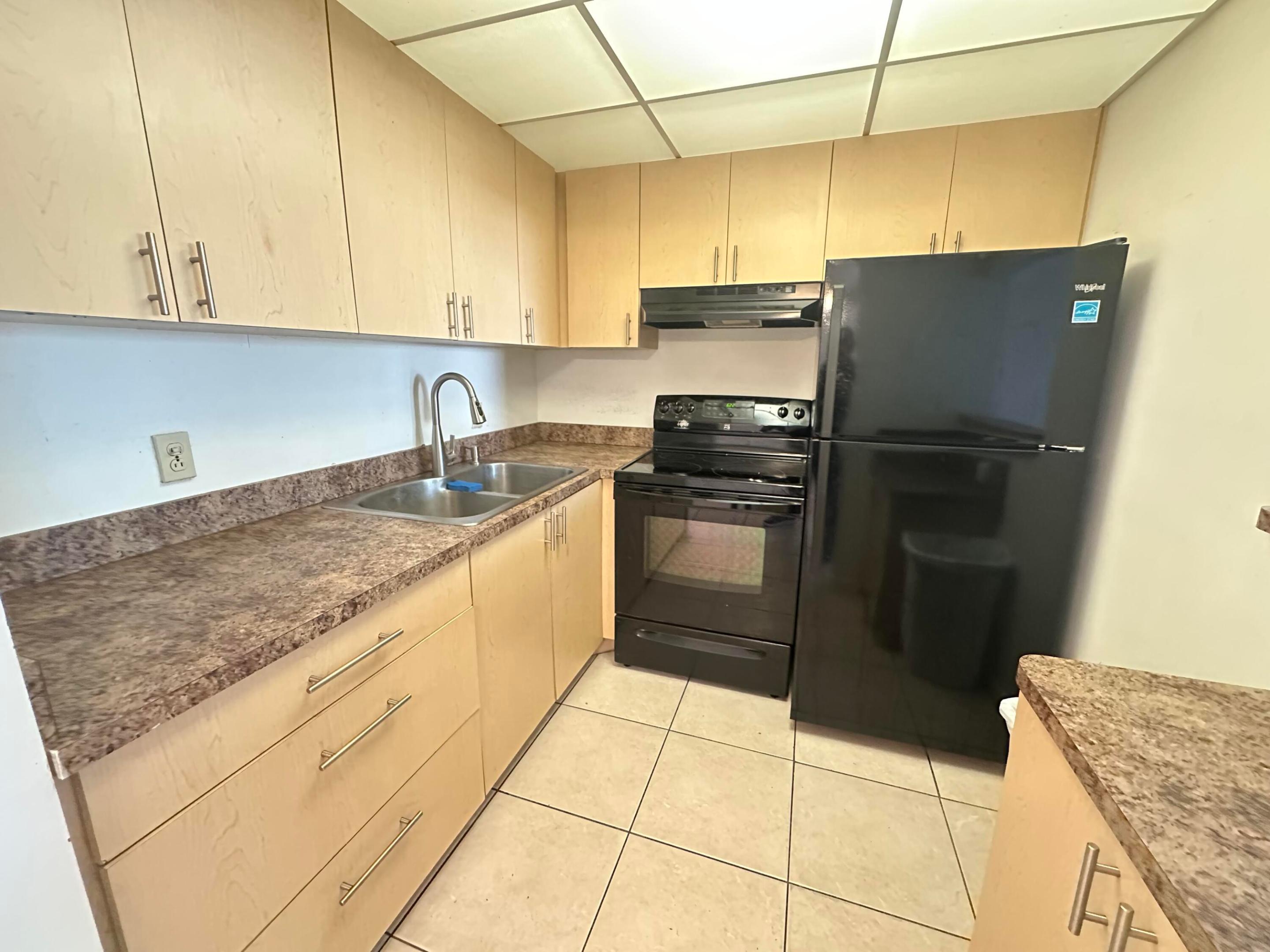 FARNHAM D CONDO - Residential
