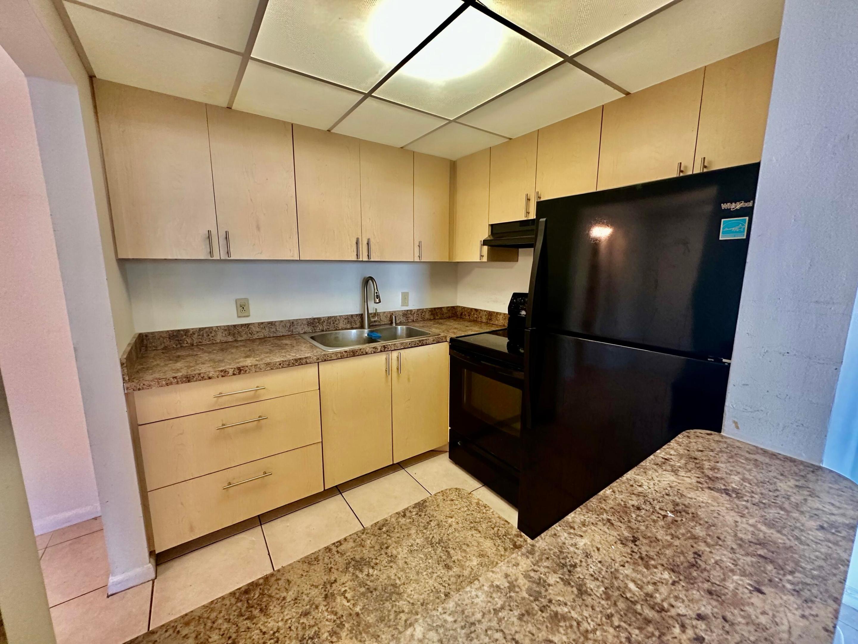 FARNHAM D CONDO - Residential