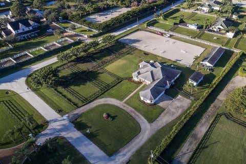 Featured picture for the property R10580807