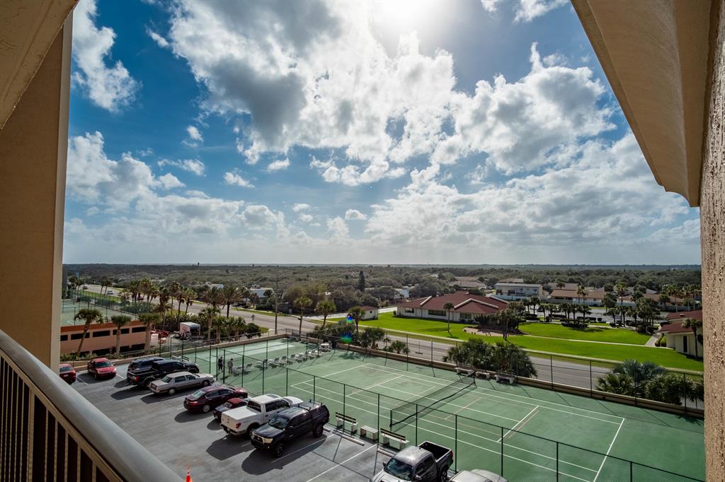 MOONTIDE CONDO - Residential