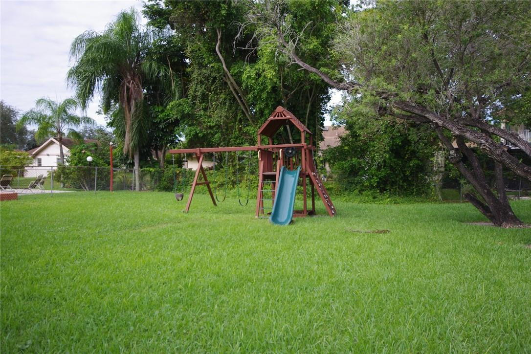 ARISTA PARK CONDO - Residential