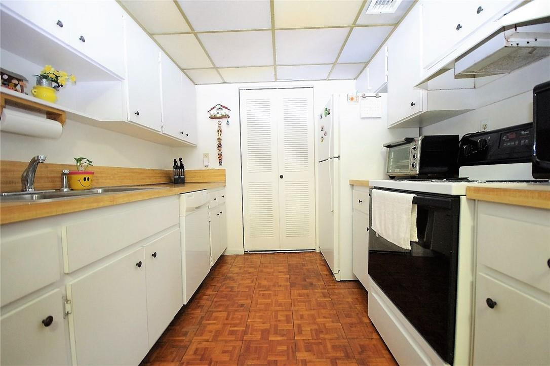 ARISTA PARK CONDO - Residential