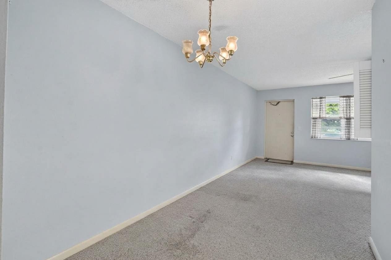 306 Farnham M