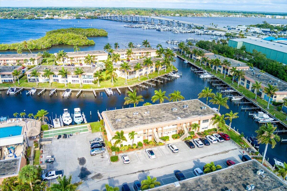 DE LA BAHIA CONDO - Residential