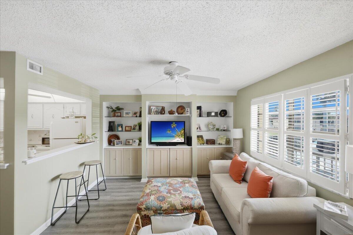 DE LA BAHIA CONDO - Residential