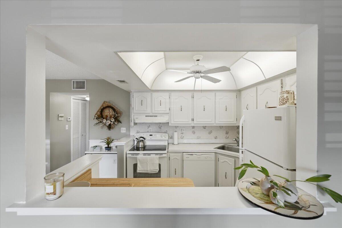 DE LA BAHIA CONDO - Residential