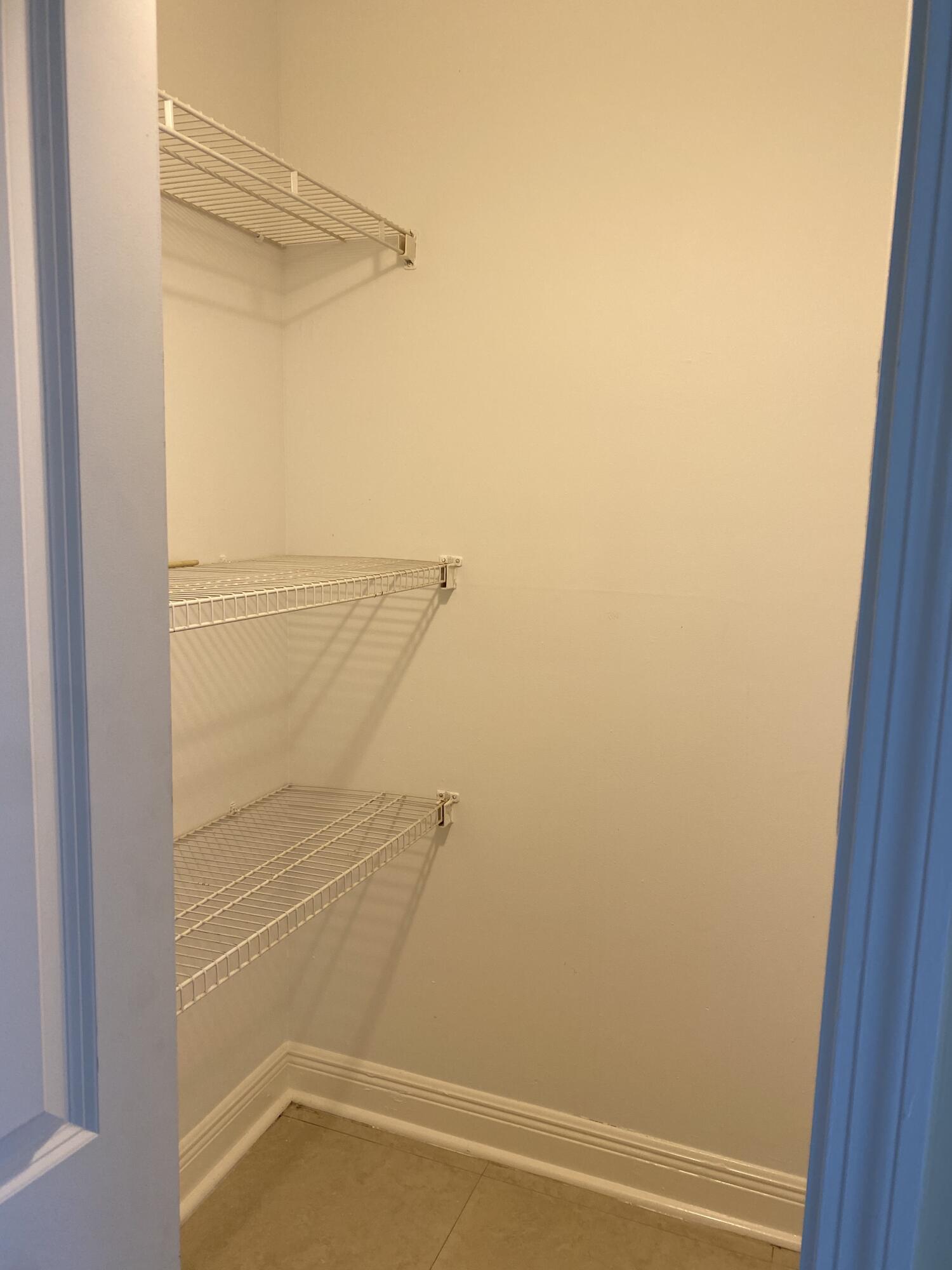 SPANISH OAKS CONDO - Residential Lease