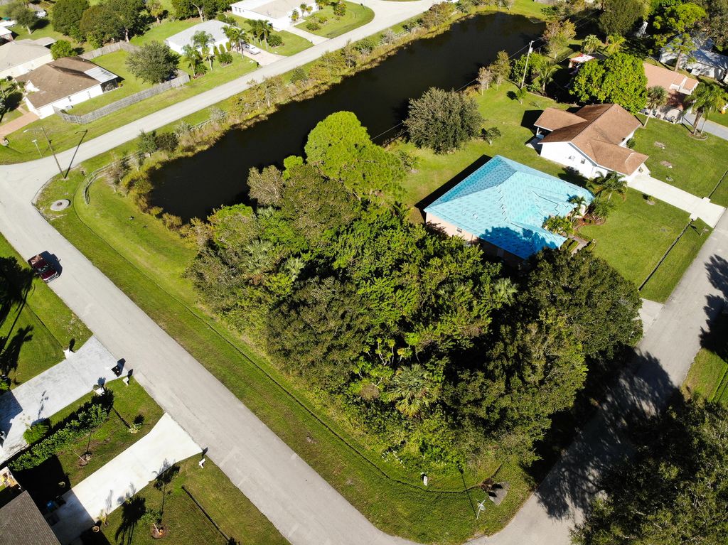 Photo of 2265 SE Longhorn Avenue, Port St Lucie, FL 34952 (MLS # R10827038)