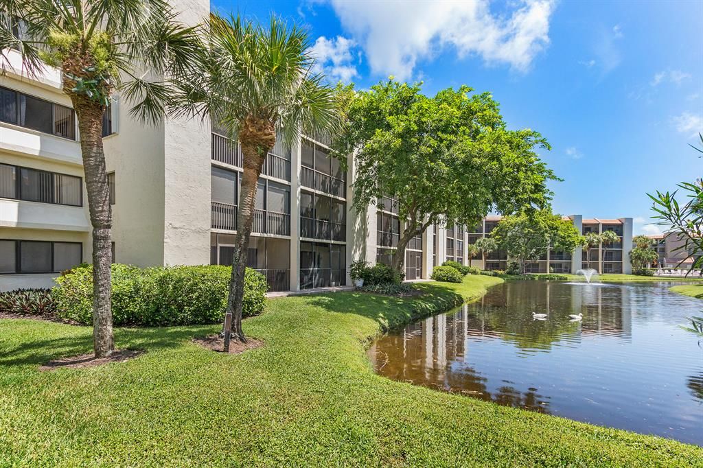 Photo of 1605 S Us Highway 1 #B101, Jupiter, FL 33477 (MLS # R10698357)
