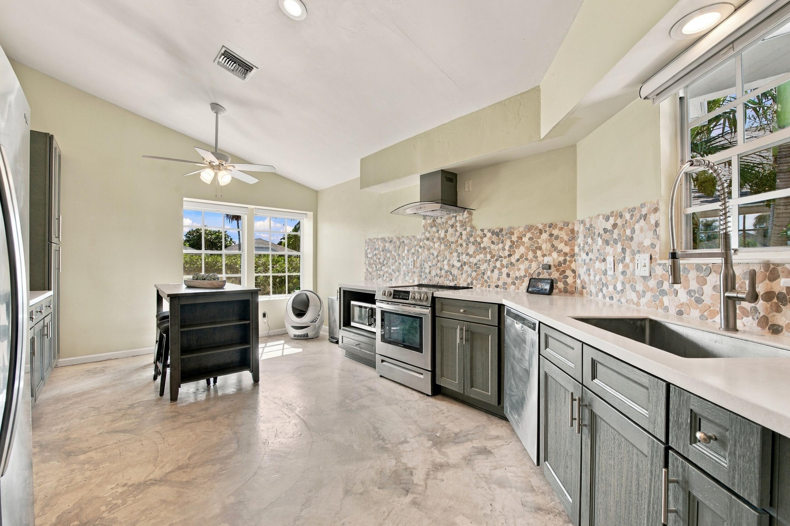Properties 14 HEATHER TRACE Drive