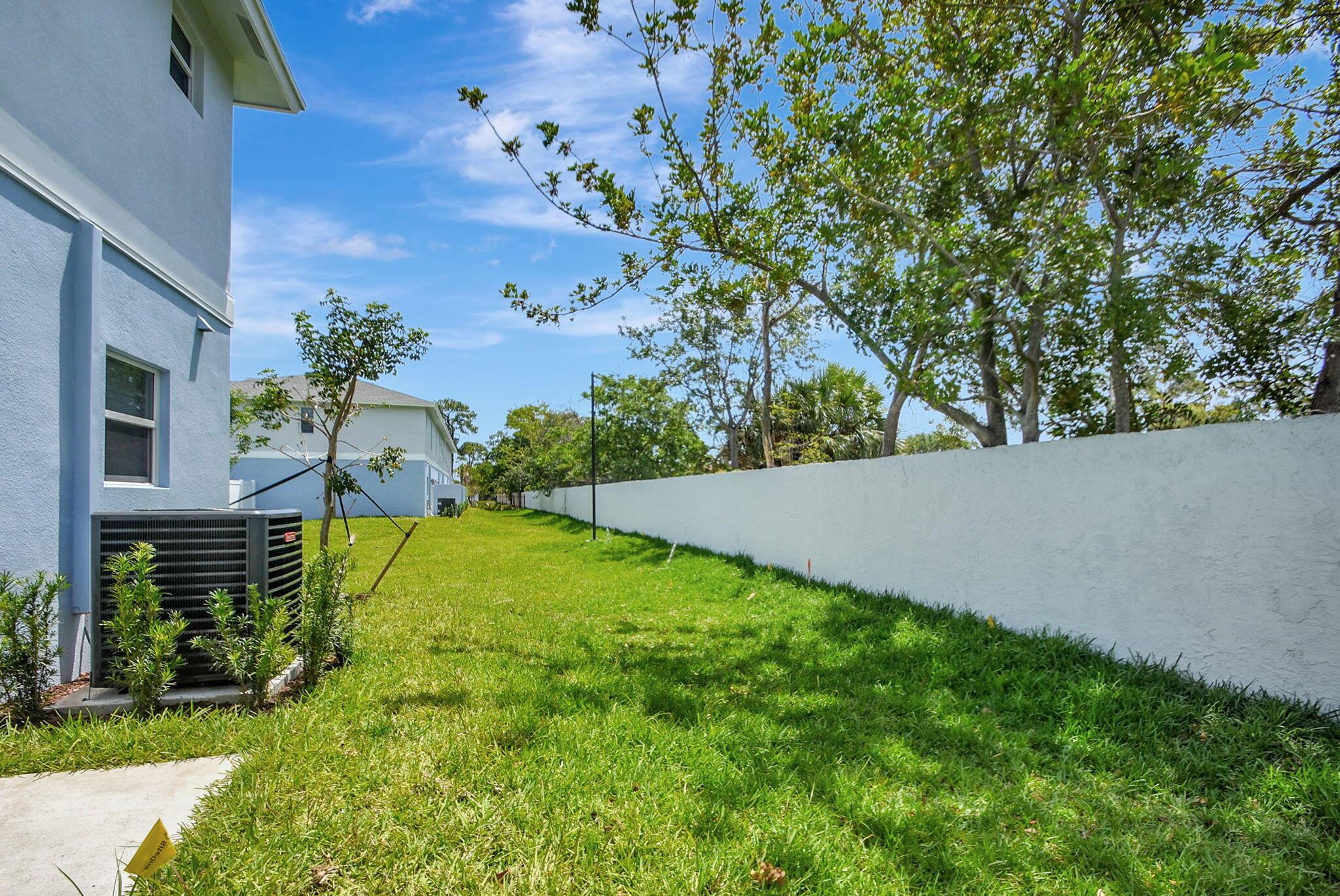 PATIO COURT TOWNHOMES - Residential Lease