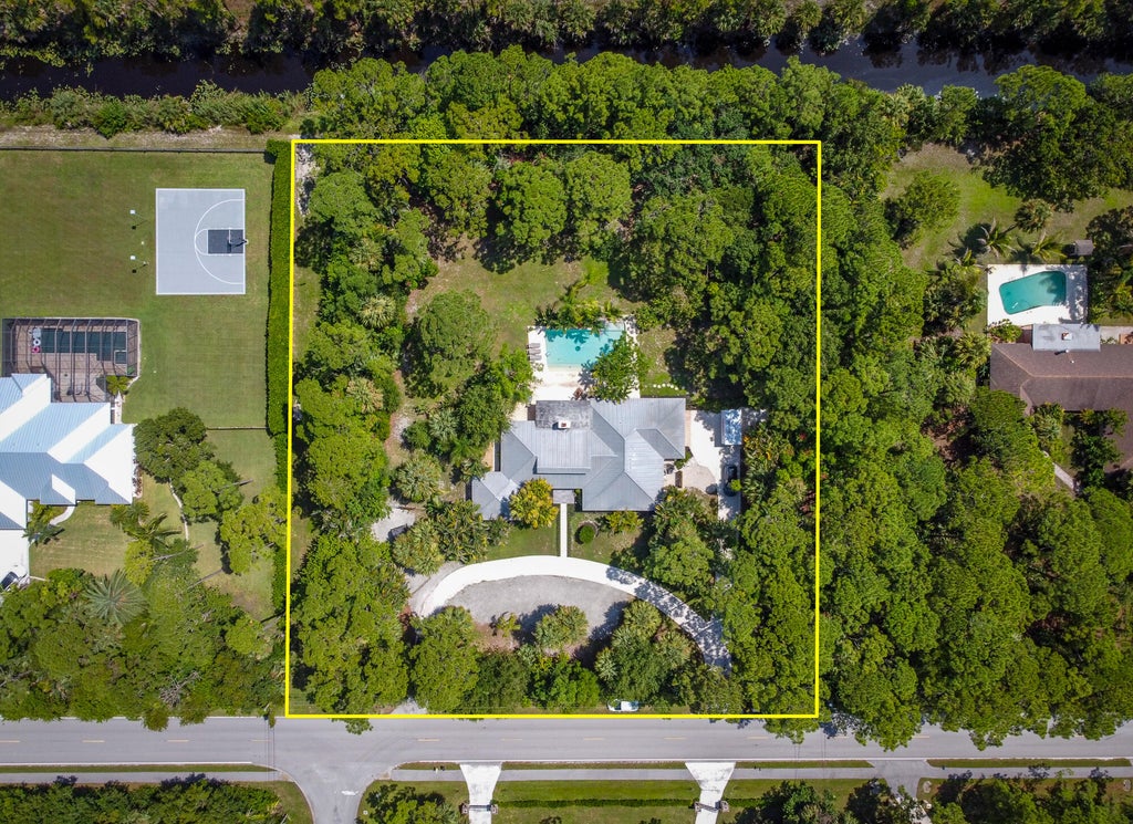 Photo of 8166 150th Court N, Palm Beach Gardens, FL 33418 (MLS # B26066463)