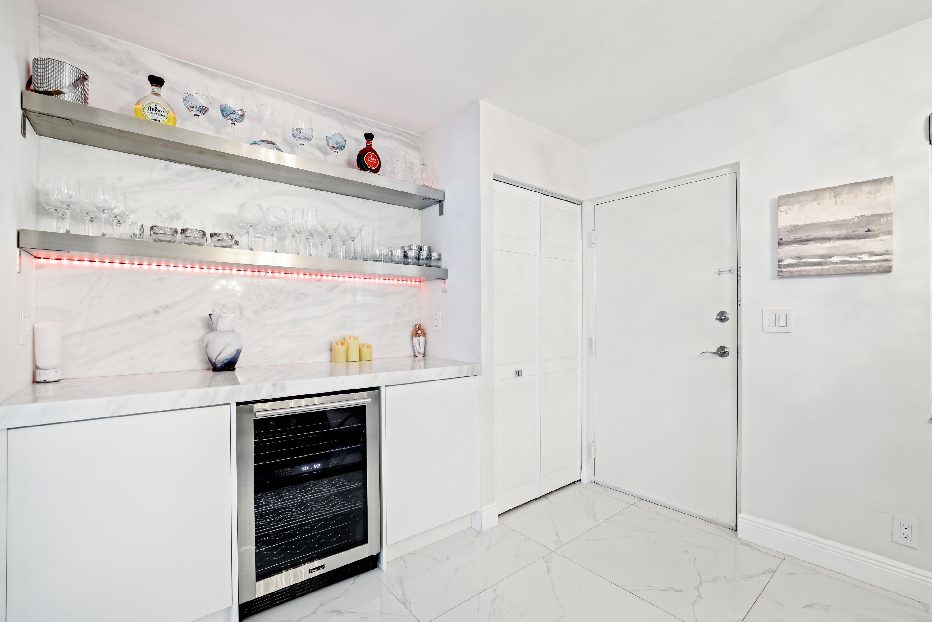 HORIZON EAST CONDO - Residential