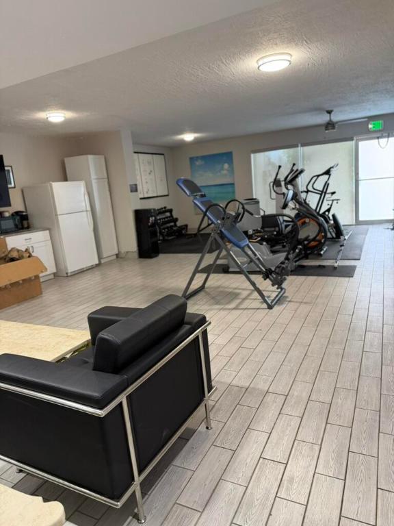 HORIZON EAST CONDO - Residential