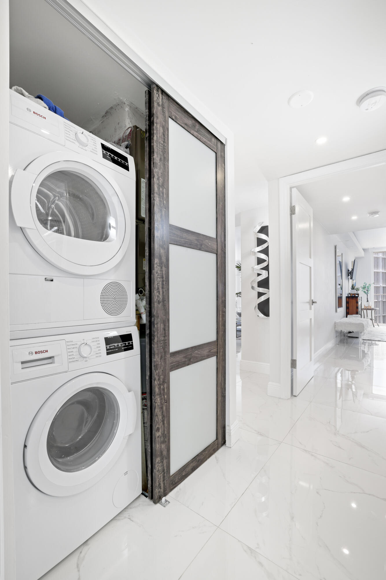 HORIZON EAST CONDO - Residential