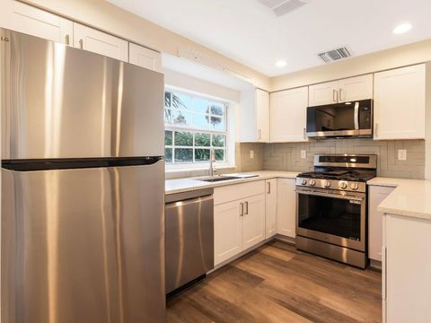 359 Garden Boulevard Palm Beach Gardens FL 33410