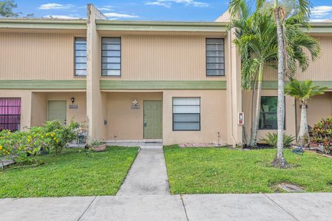 9220 NW 14th St 272 Pembroke Pines FL 33024