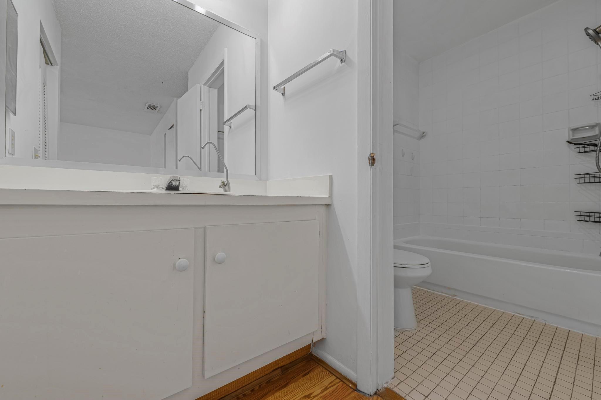 WESTVIEW CONDO 4 - Residential