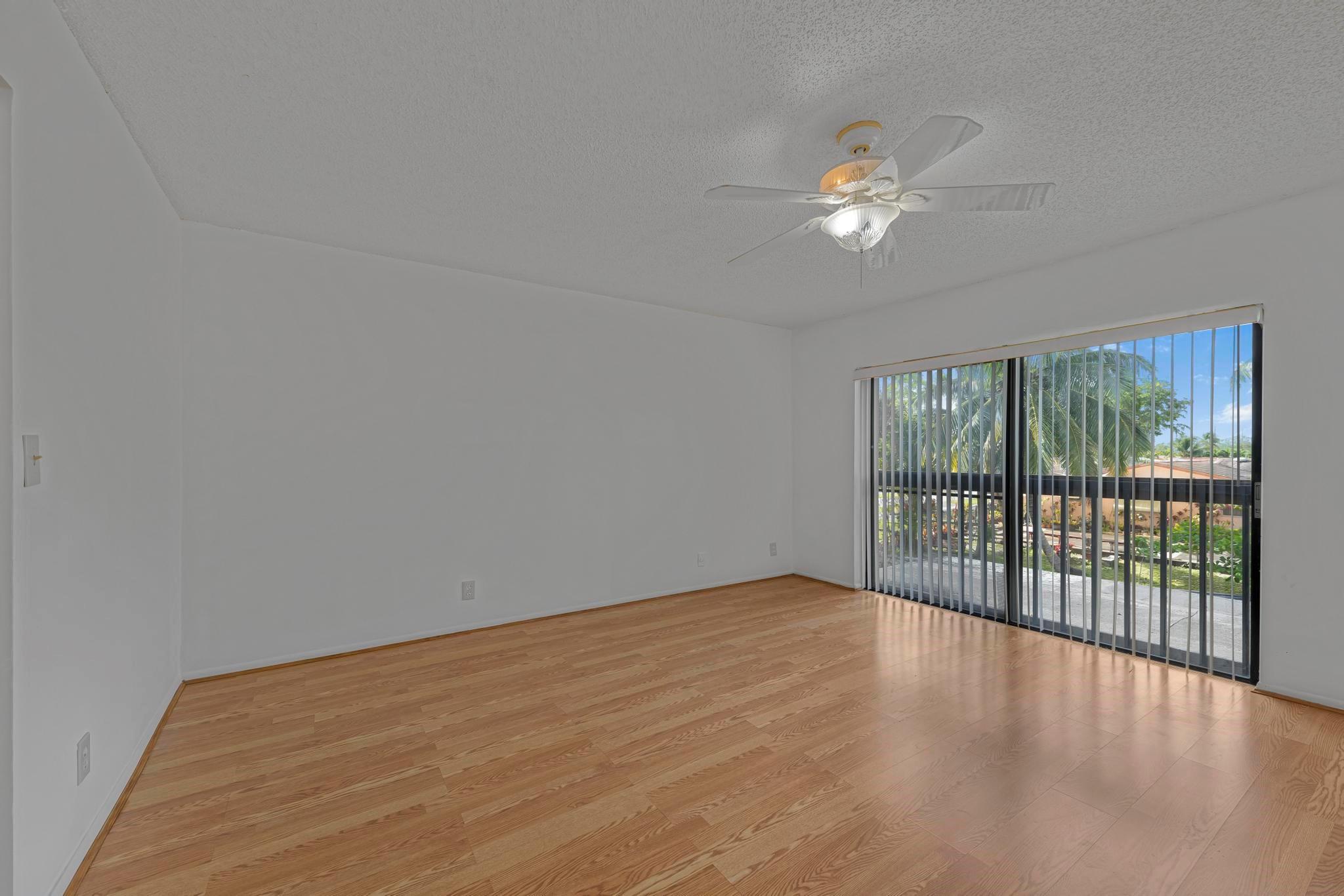 WESTVIEW CONDO 4 - Residential