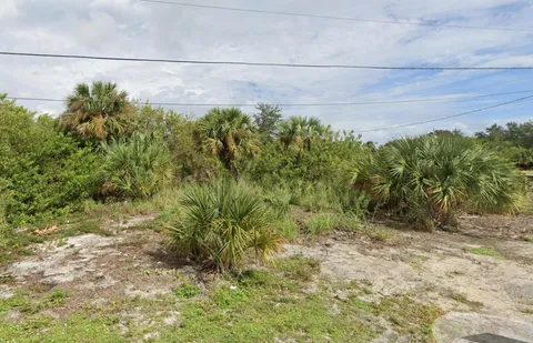 2290 42nd Street, Vero Beach, FL MLS: R11066070