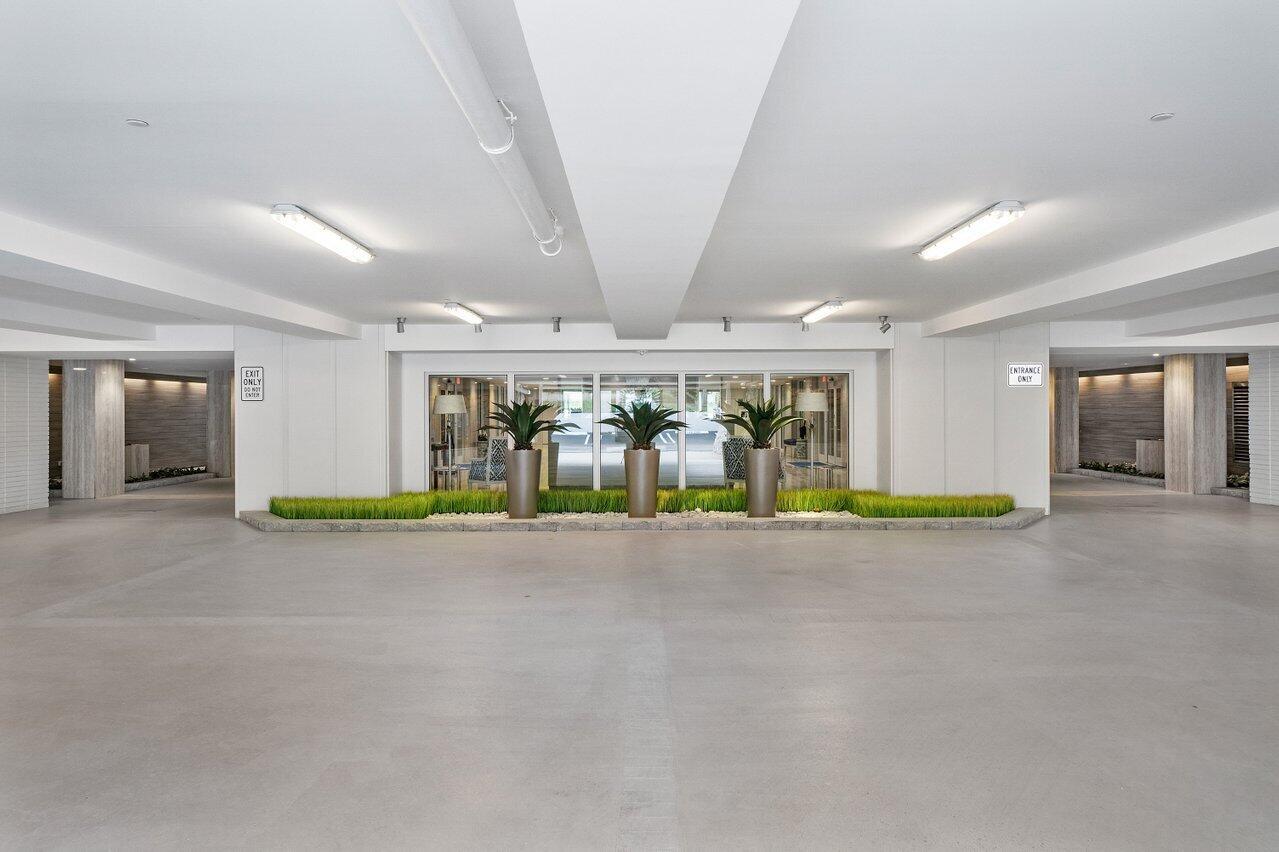 CARLYLE HOUSE CONDO - Residential Lease