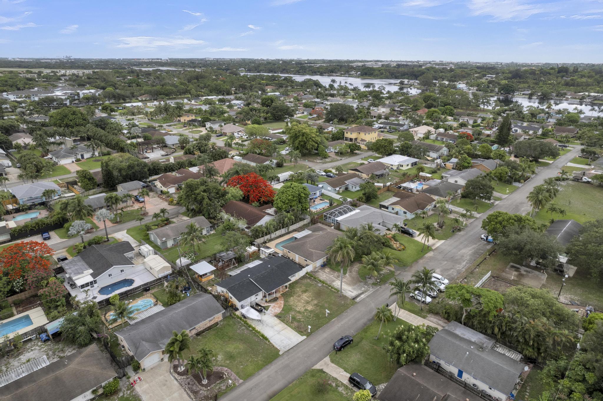FLORAL PARK LANTANA - Residential