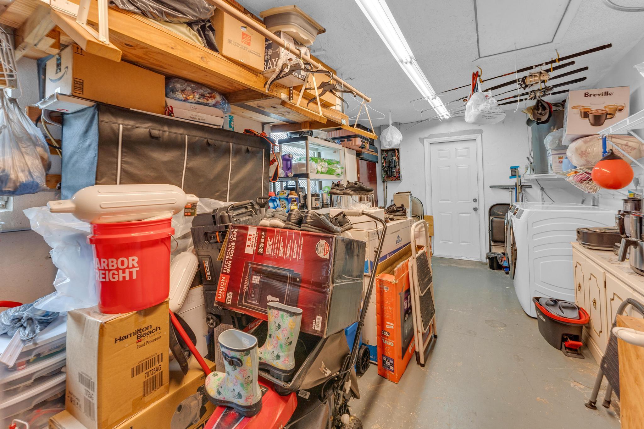 FLORAL PARK LANTANA - Residential