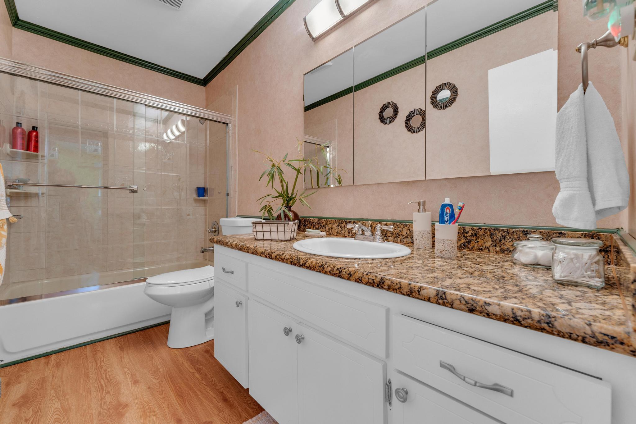 FLORAL PARK LANTANA - Residential