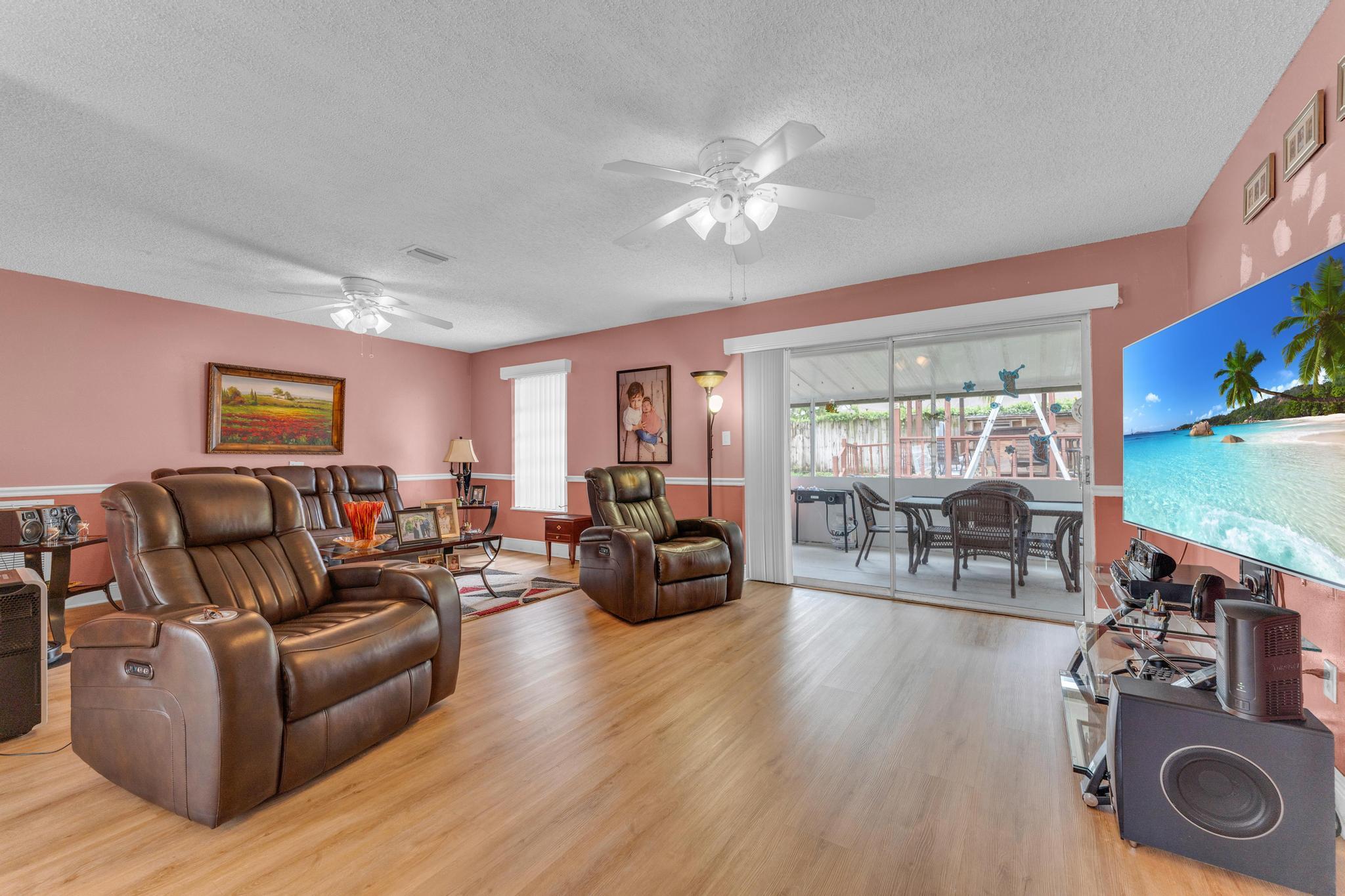 FLORAL PARK LANTANA - Residential